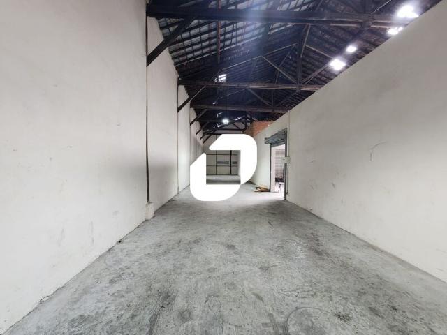 Local Commercial location à Saint-Denis, Aubervilliers