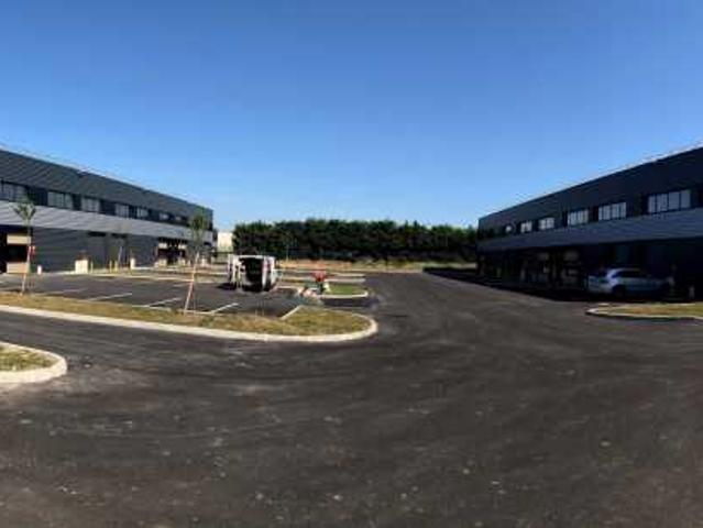 Local Commercial location à Le Raincy, Aulnay-sous-bois