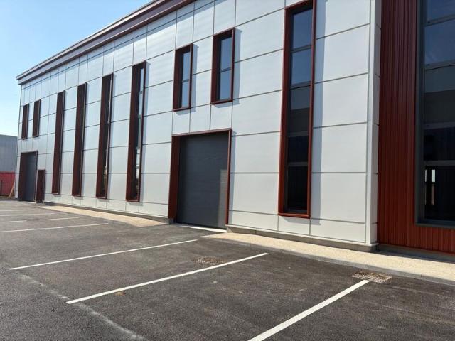 Local Commercial location à Torcy, Bailly-romainvilliers