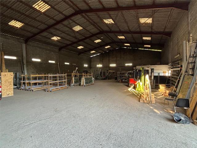 Local Commercial location à Beauvais, Oise