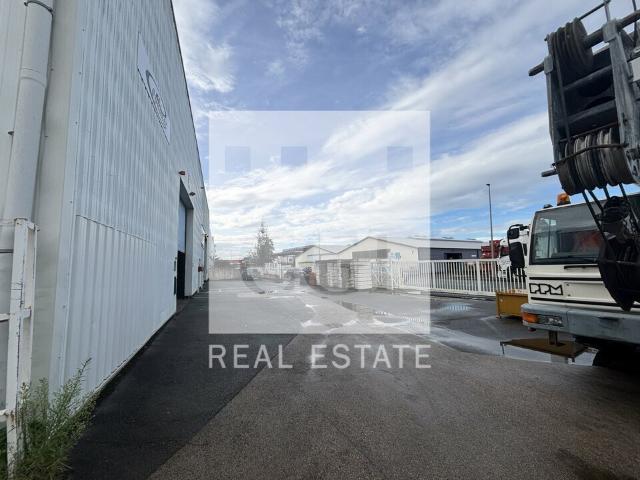 Local Commercial location à Villefranche-sur-Saône, Rhône
