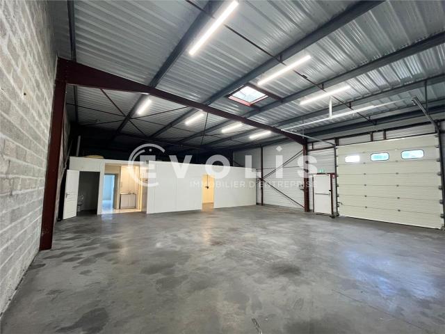 Local Commercial location à Bordeaux, Blanquefort