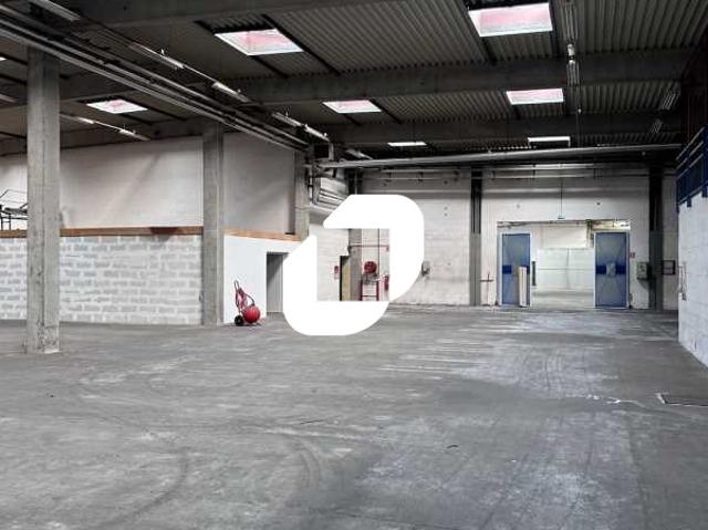 Local Commercial location à Belley, Blyes