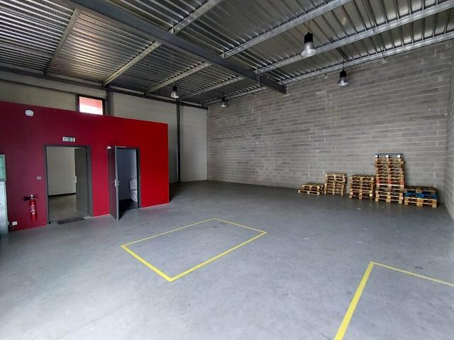 Local Commercial location à Eurocentre, Bouloc