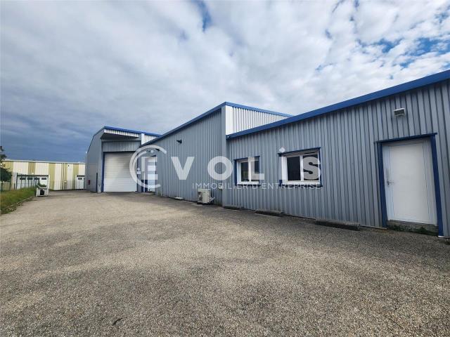 Local Commercial location à Bourgoin-Jallieu, Isère