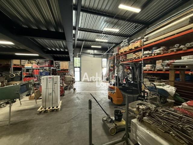 Local Commercial location à Torcy, Brie-comte-robert