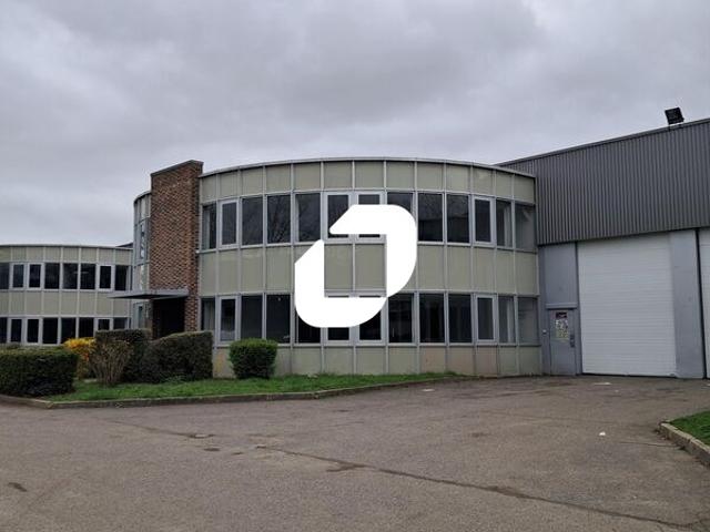 Local Commercial location à Versailles, Buc