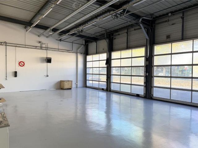 Local Commercial location à Buc, Yvelines