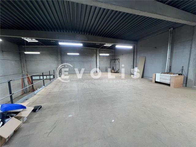 Local Commercial location à Torcy, Bussy-saint-georges
