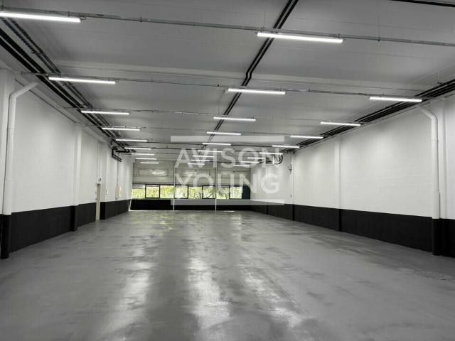Local Commercial location à Pontoise, Cergy