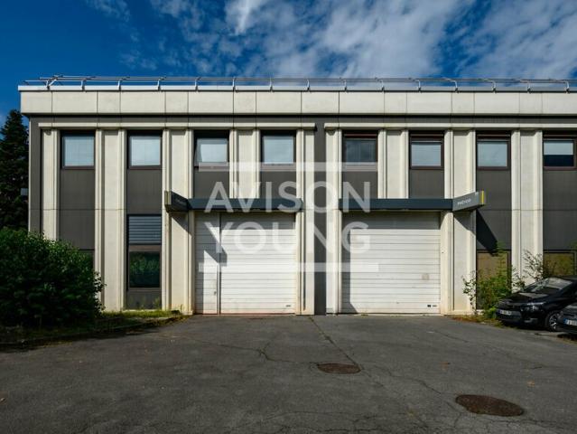 Local Commercial location à Pontoise, Cergy
