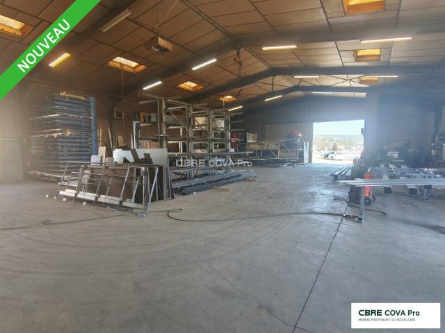 Local Commercial location à Besançon, Chalezeule