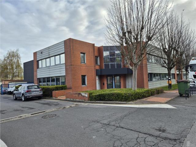 Local Commercial location à Torcy, Chelles