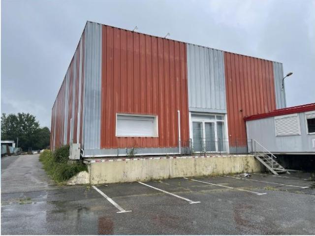 Local Commercial location à Coignières, Yvelines