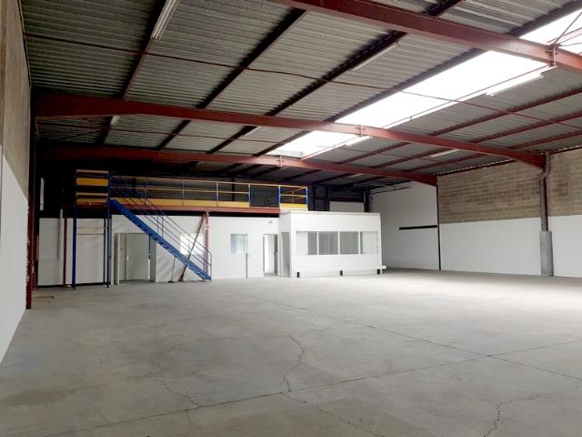 Local Commercial location à Torcy, Collégien