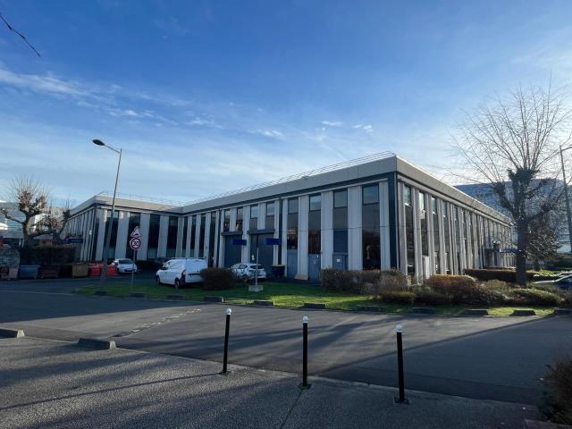 Local Commercial location à Nanterre, Colombes