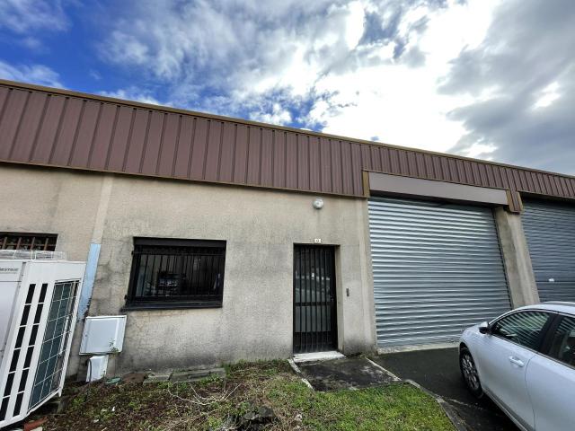 Local Commercial location à Toulouse, Colomiers