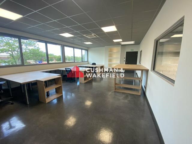 Local Commercial location à Toulouse, Colomiers