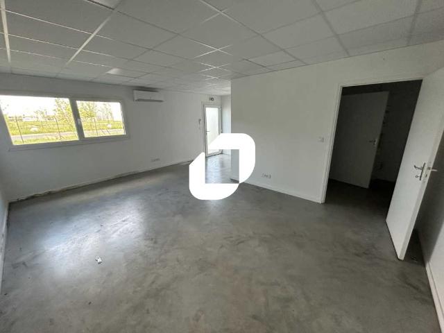 Local Commercial location à Parc d'activités de l'Ormeau, Combs-la-Ville
