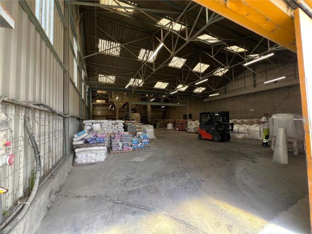 Local Commercial location à Les Fonds de Cuve, Cormeilles-en-Parisis