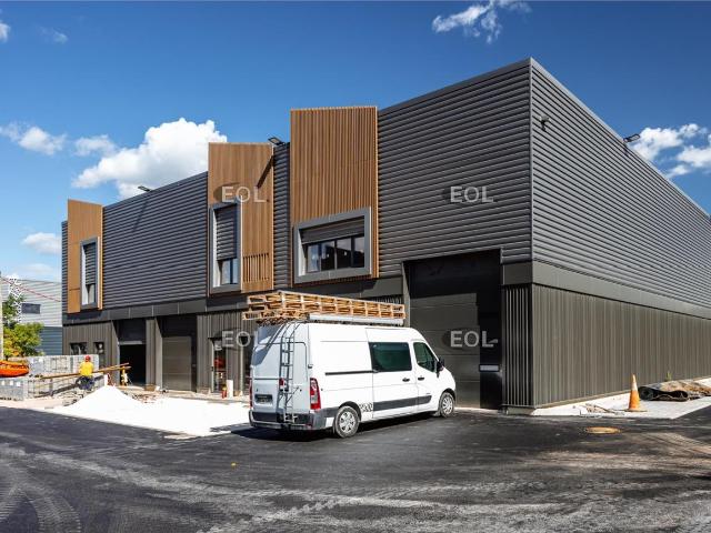 Local Commercial location à Torcy, Courtry