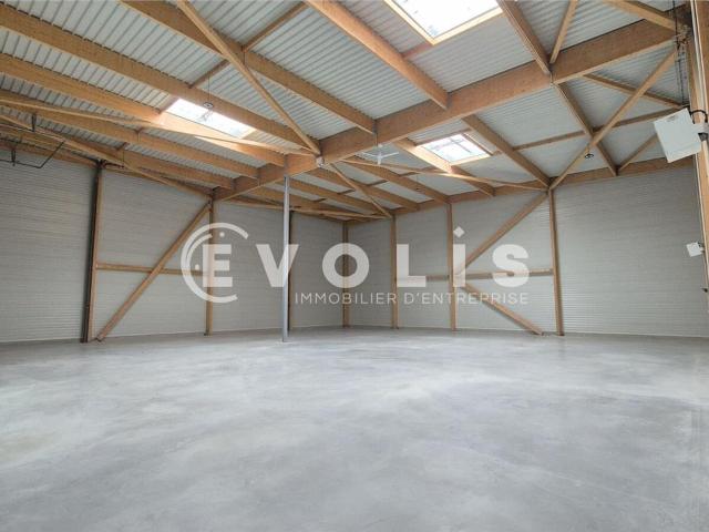 Local Commercial location à Torcy, Courtry