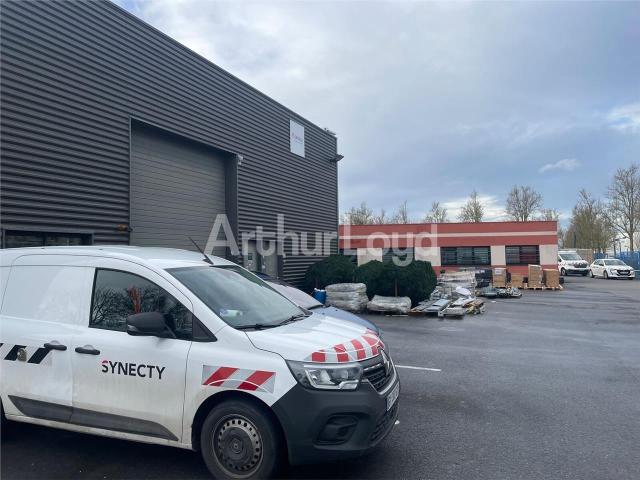 Local Commercial location à Douai, Cuincy