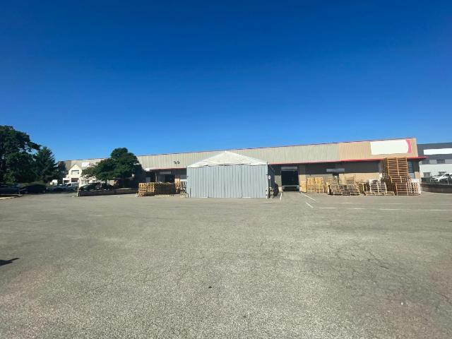 Local Commercial location à Bourg-en-Bresse, Dagneux