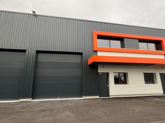 Local Commercial location à Grenoble, Domène