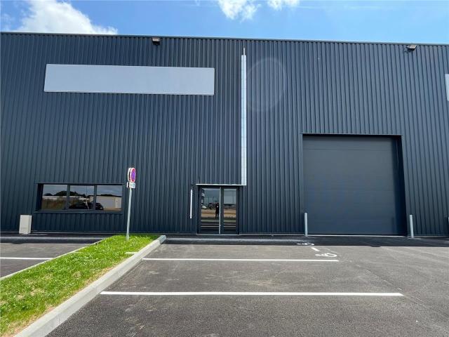 Local Commercial location à Saint-Nazaire, Donges
