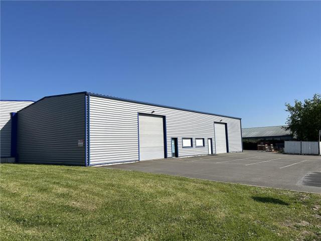 Local Commercial location à Saint-Nazaire, Donges