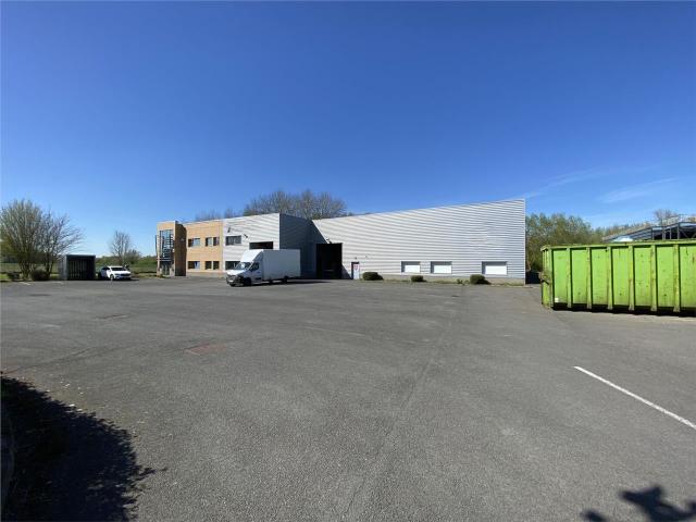 Local Commercial location à Béthune, Douvrin