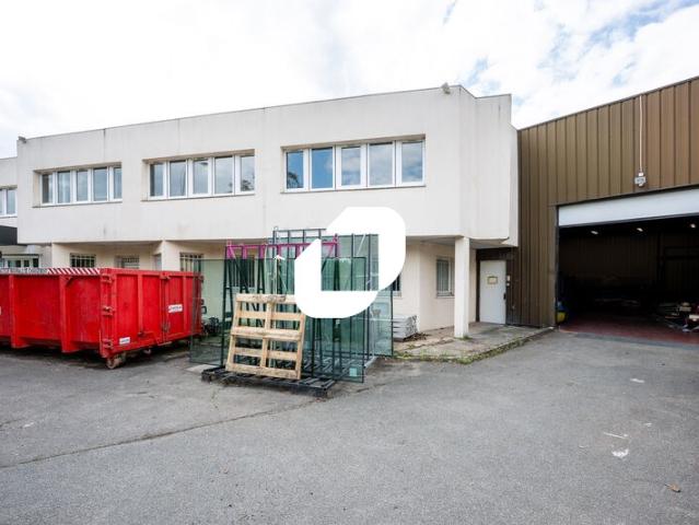 Local Commercial location à Évry, Draveil