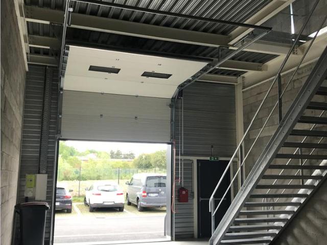 Local Commercial location à Saint-Denis, Epinay-sur-seine