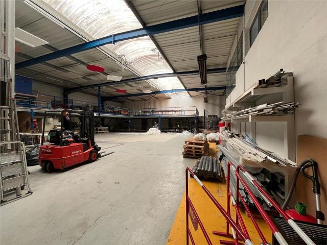 Local Commercial location à Senlis, Ercuis