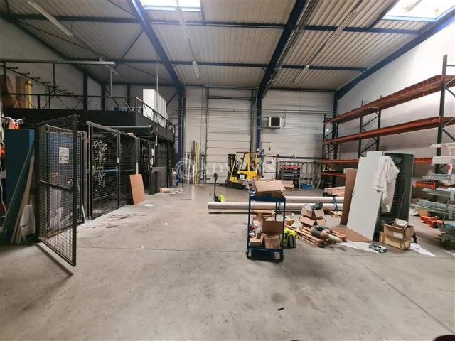 Local Commercial location à Metz, Fèves