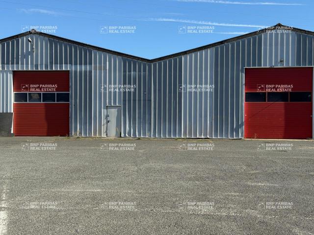 Local Commercial location à Clos du Bourg, Fleury-les-Aubrais