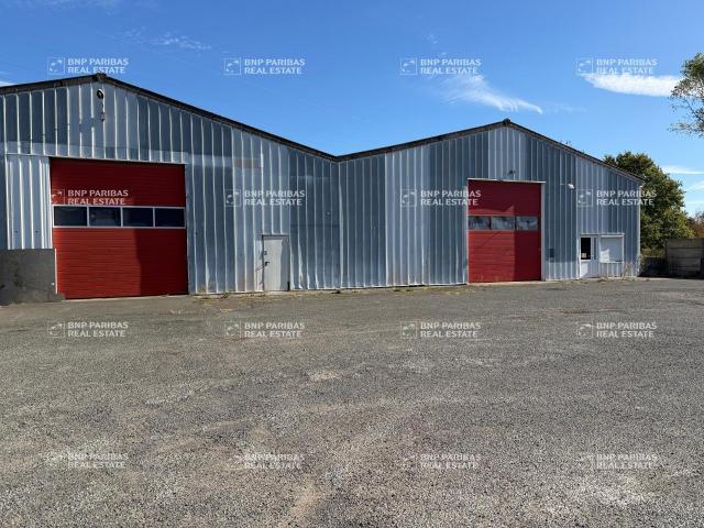 Local Commercial location à Clos du Bourg, Fleury-les-Aubrais