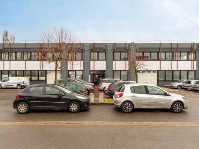 Local Commercial location à Nanterre, Gennevilliers
