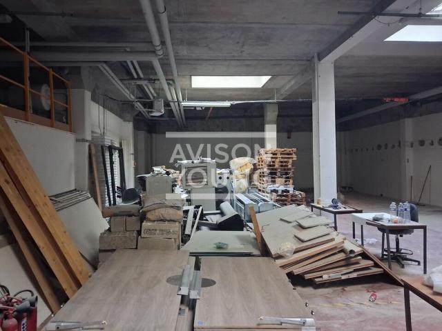 Local Commercial location à Nanterre, Gennevilliers