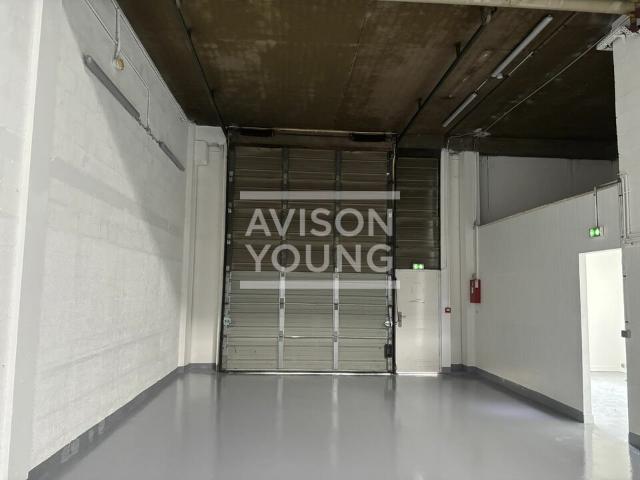 Local Commercial location à Nanterre, Gennevilliers