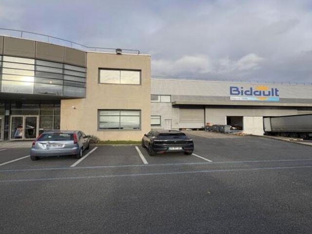 Local Commercial location à Nanterre, Gennevilliers