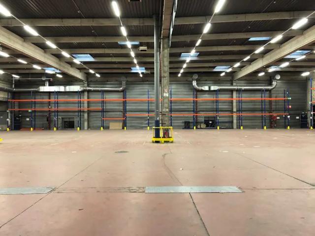 Local Commercial location à Nanterre, Gennevilliers
