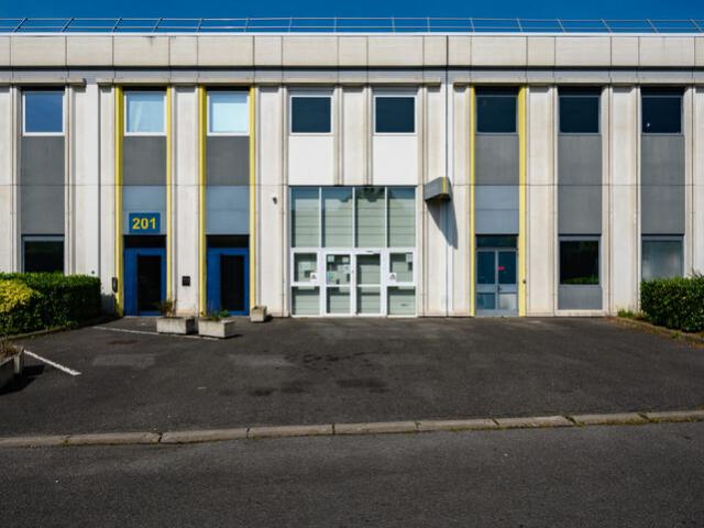 Local Commercial location à Nanterre, Gennevilliers