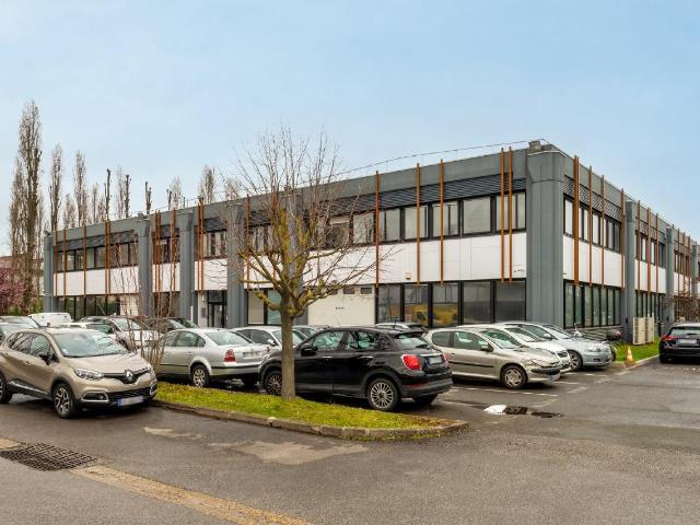 Local Commercial location à Nanterre, Gennevilliers