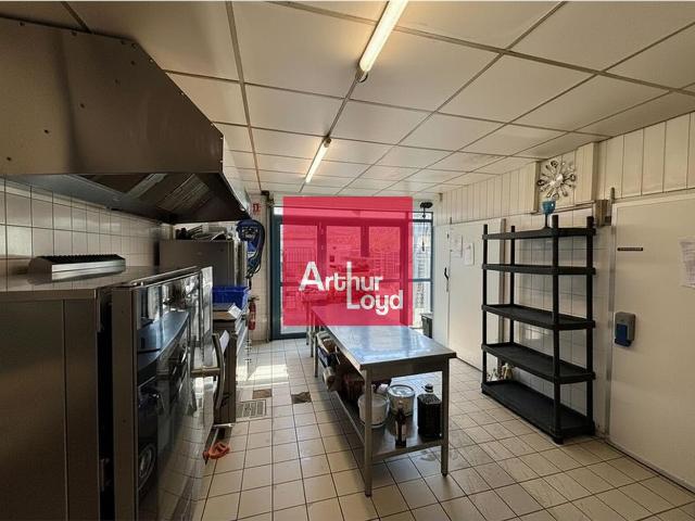 Local Commercial location à Grenoble, Gières