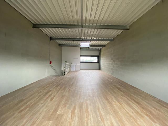 Local Commercial location à Bordeaux, Gradignan