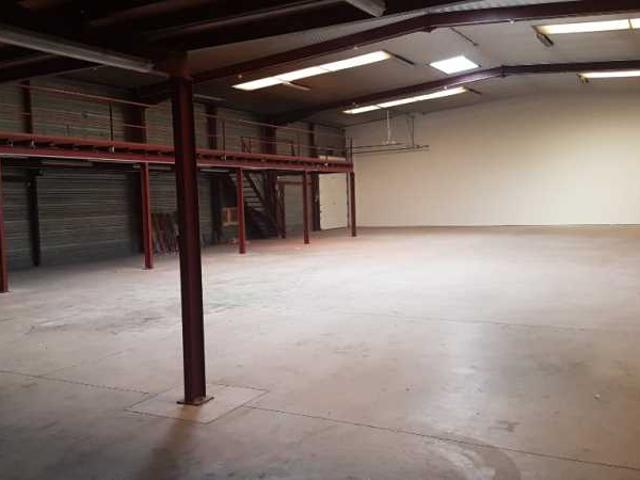 Local Commercial location à Bordeaux, Gradignan