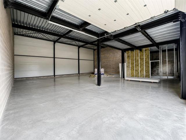 Local Commercial location à Rouen, Grand-couronne