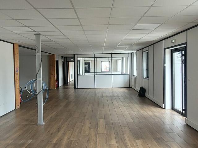 Local Commercial location à Rouen, Le Grand-quevilly